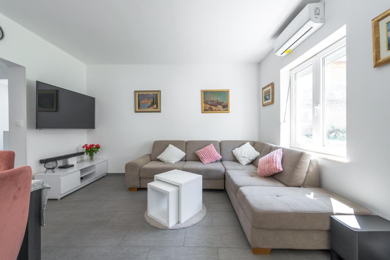 Ana & Mia Apartment Дубровник Экстерьер фото